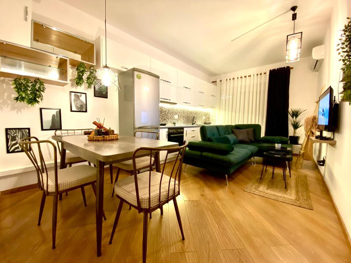Luxury Apartments In City Center Дуррес Экстерьер фото