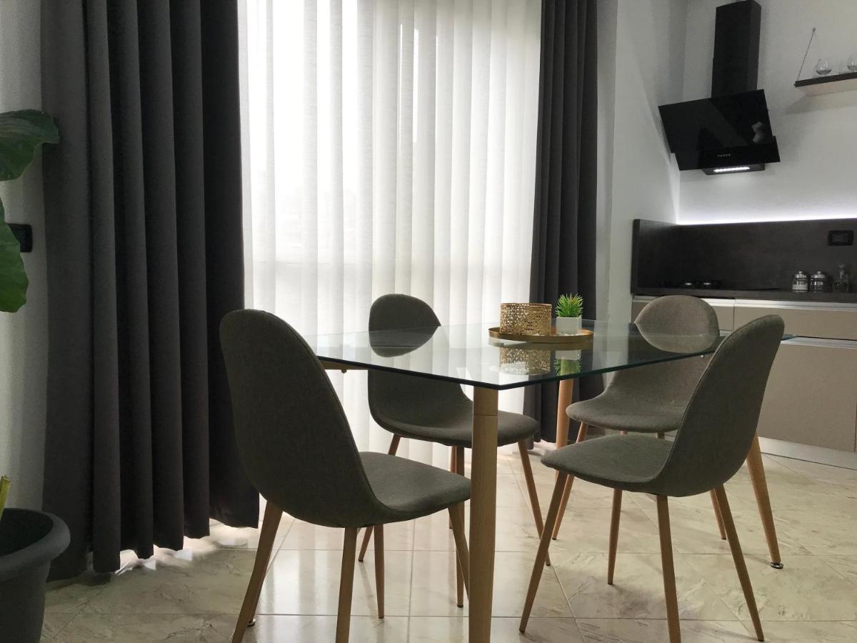 Luxury Apartments In City Center Дуррес Экстерьер фото