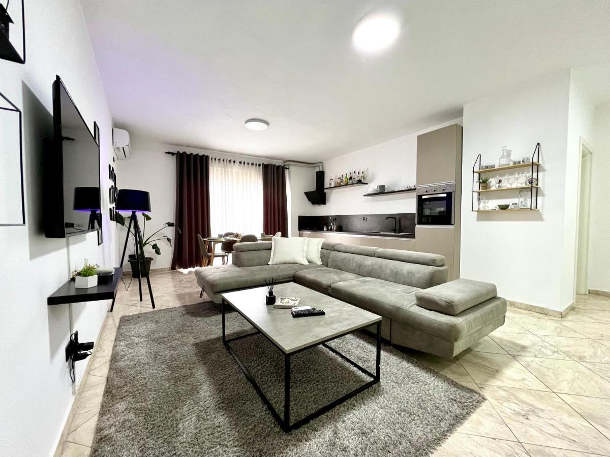 Luxury Apartments In City Center Дуррес Экстерьер фото