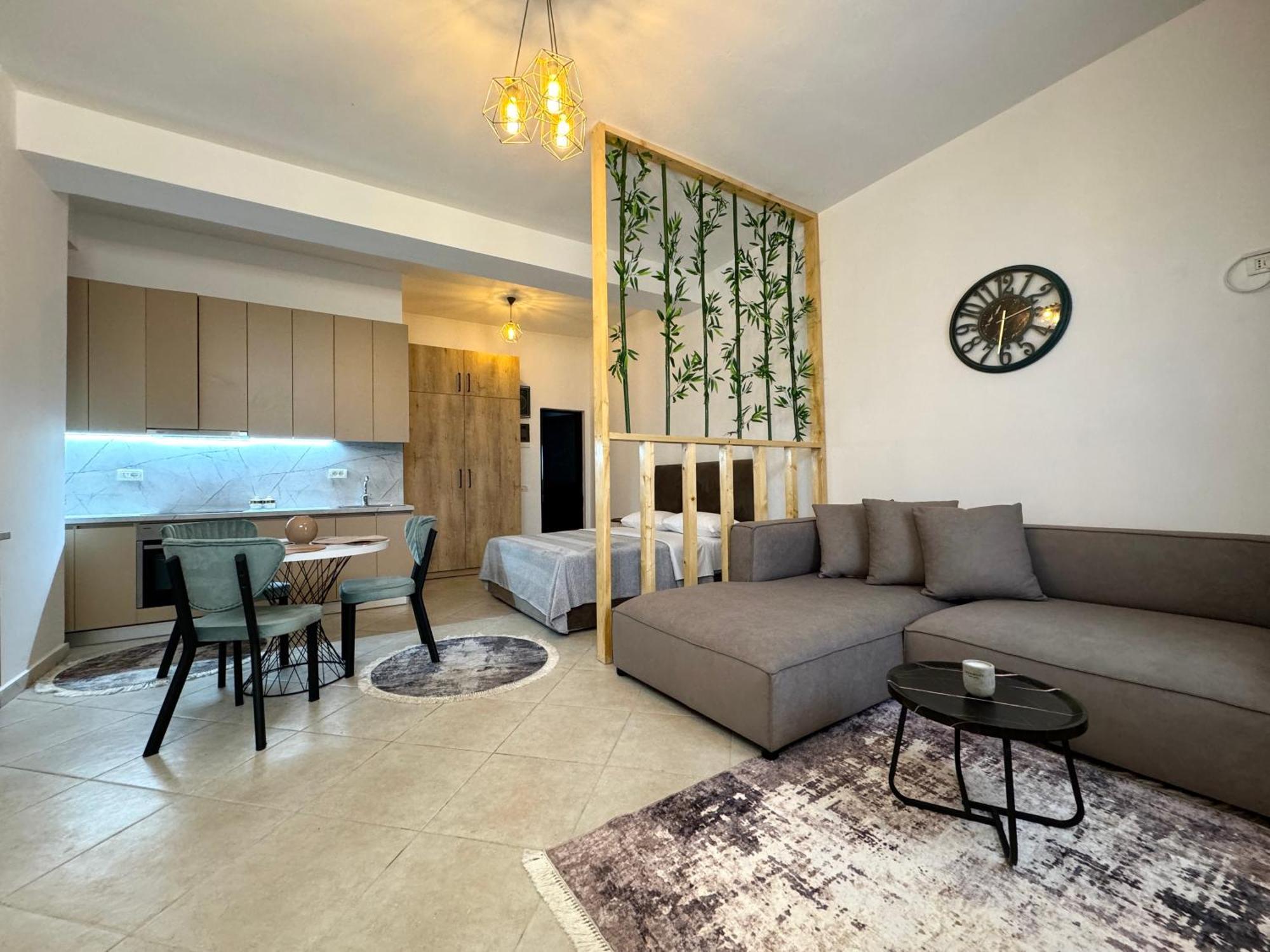 Luxury Apartments In City Center Дуррес Экстерьер фото