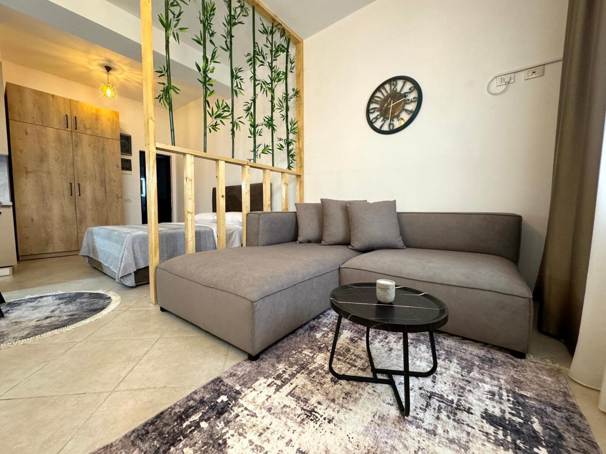 Luxury Apartments In City Center Дуррес Экстерьер фото
