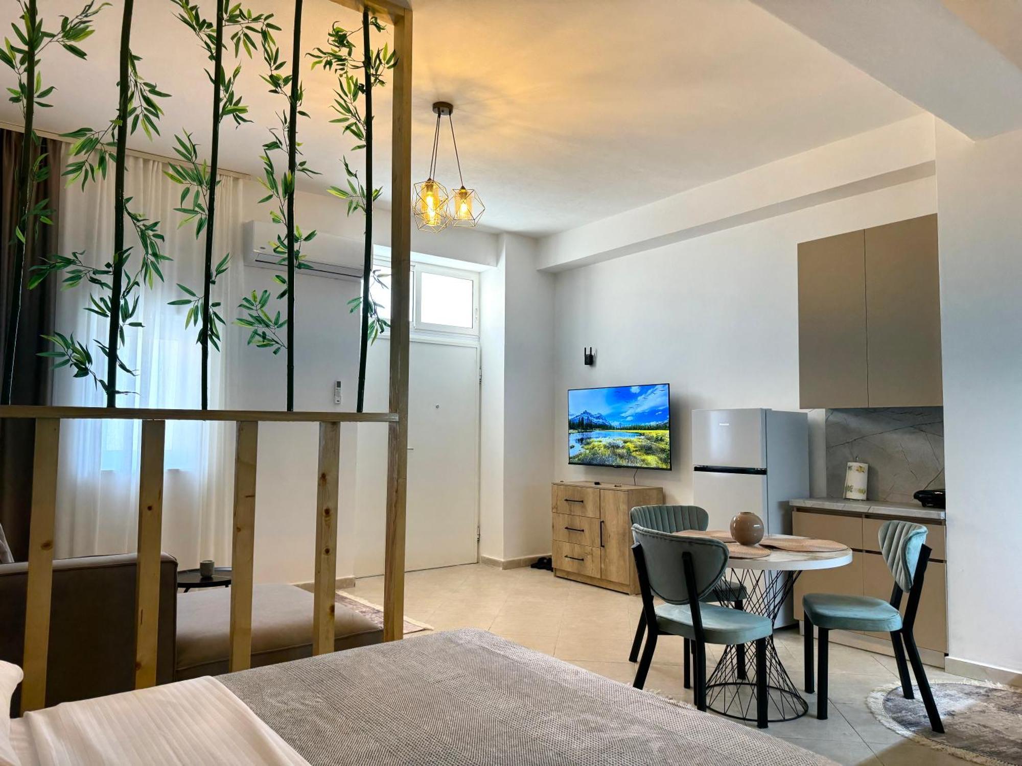 Luxury Apartments In City Center Дуррес Экстерьер фото