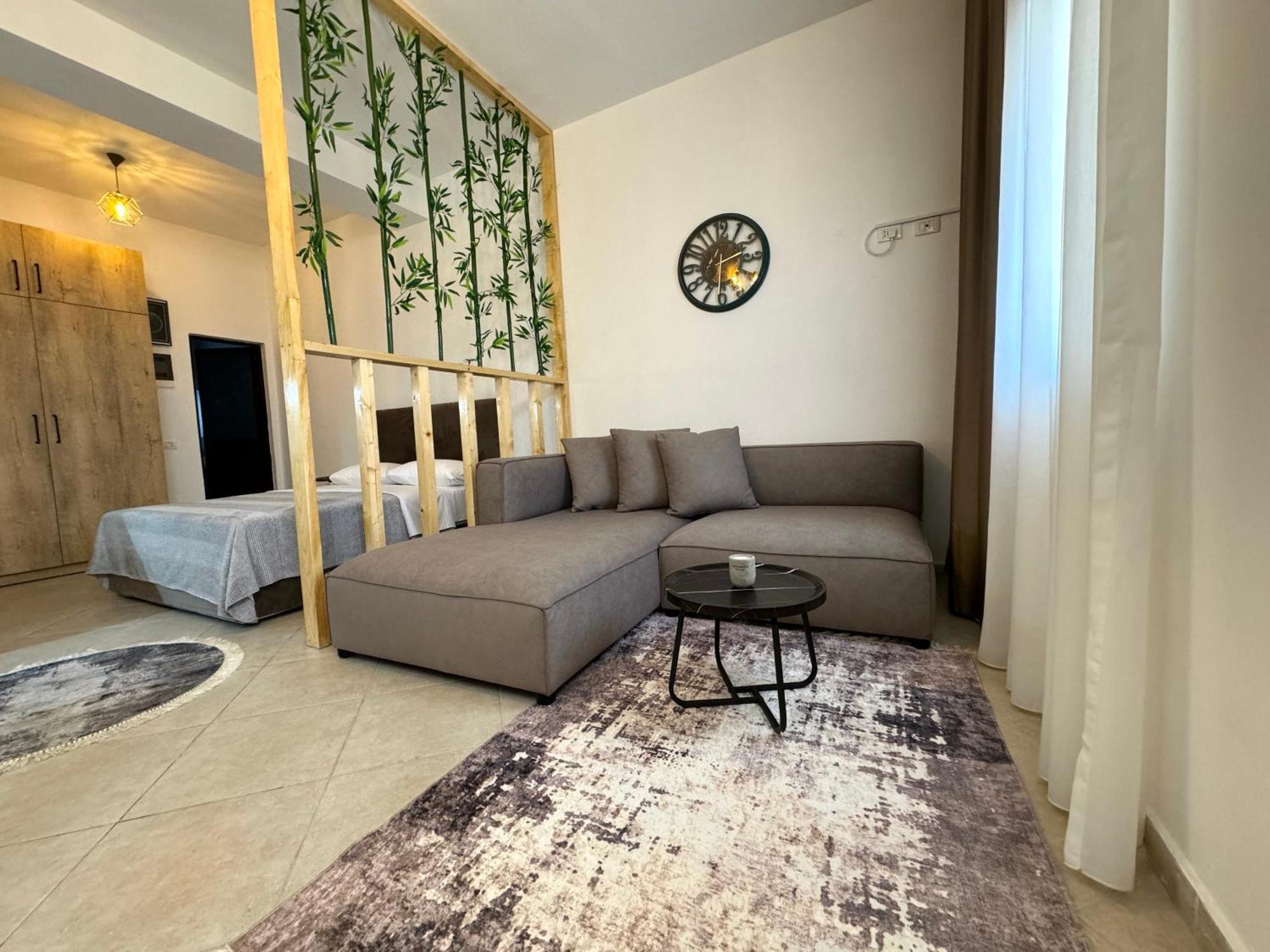 Luxury Apartments In City Center Дуррес Экстерьер фото