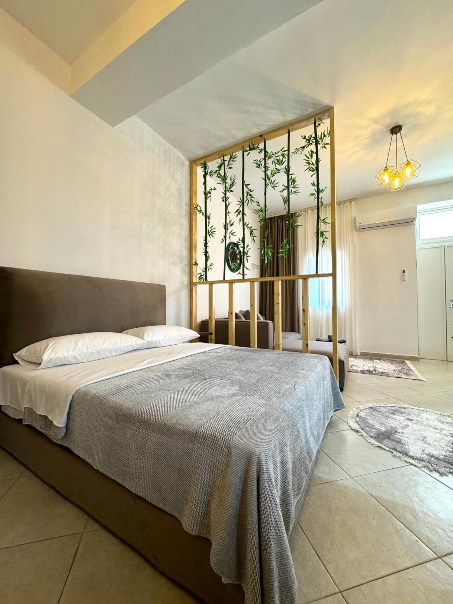 Luxury Apartments In City Center Дуррес Экстерьер фото