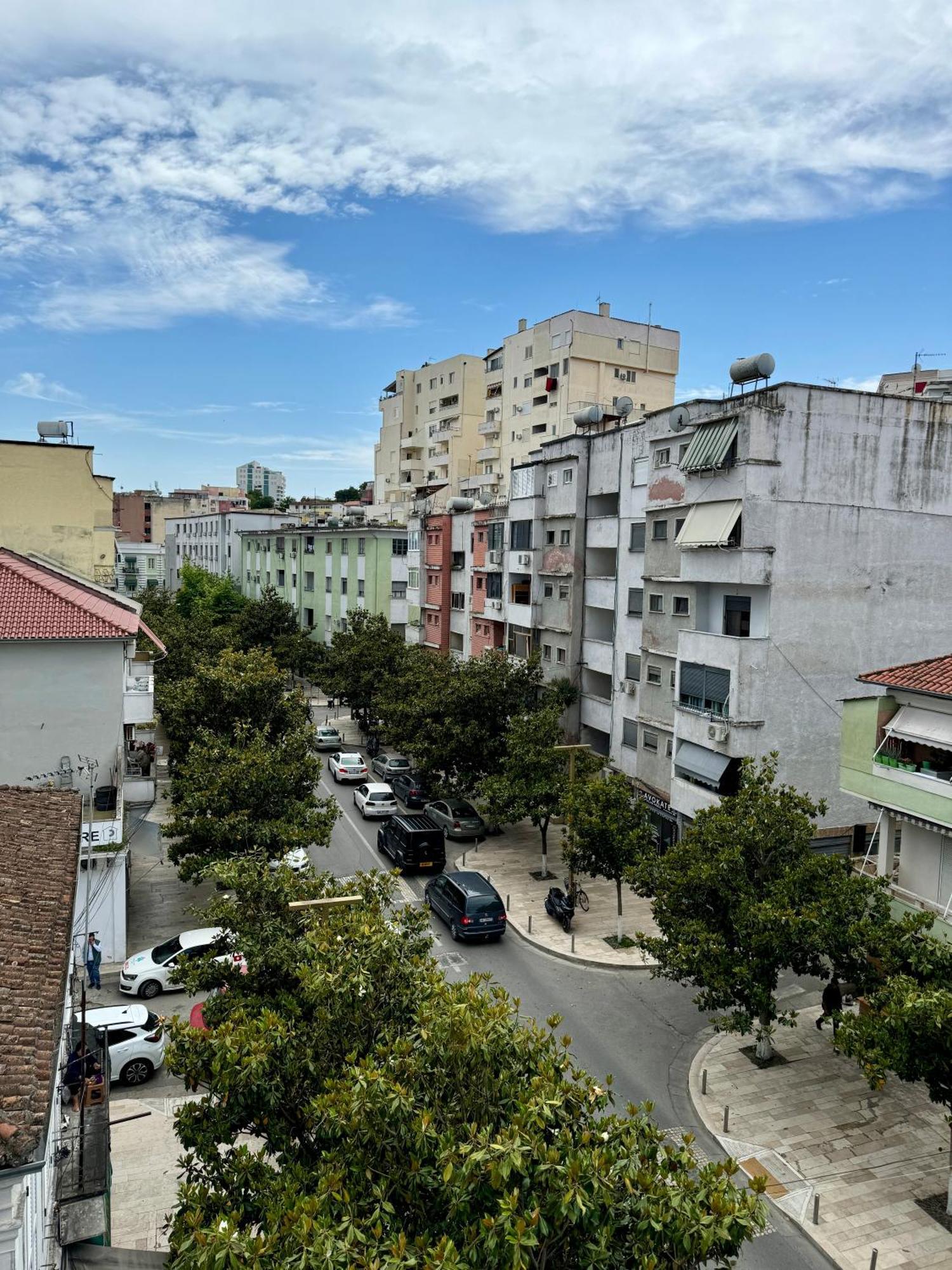 Luxury Apartments In City Center Дуррес Экстерьер фото