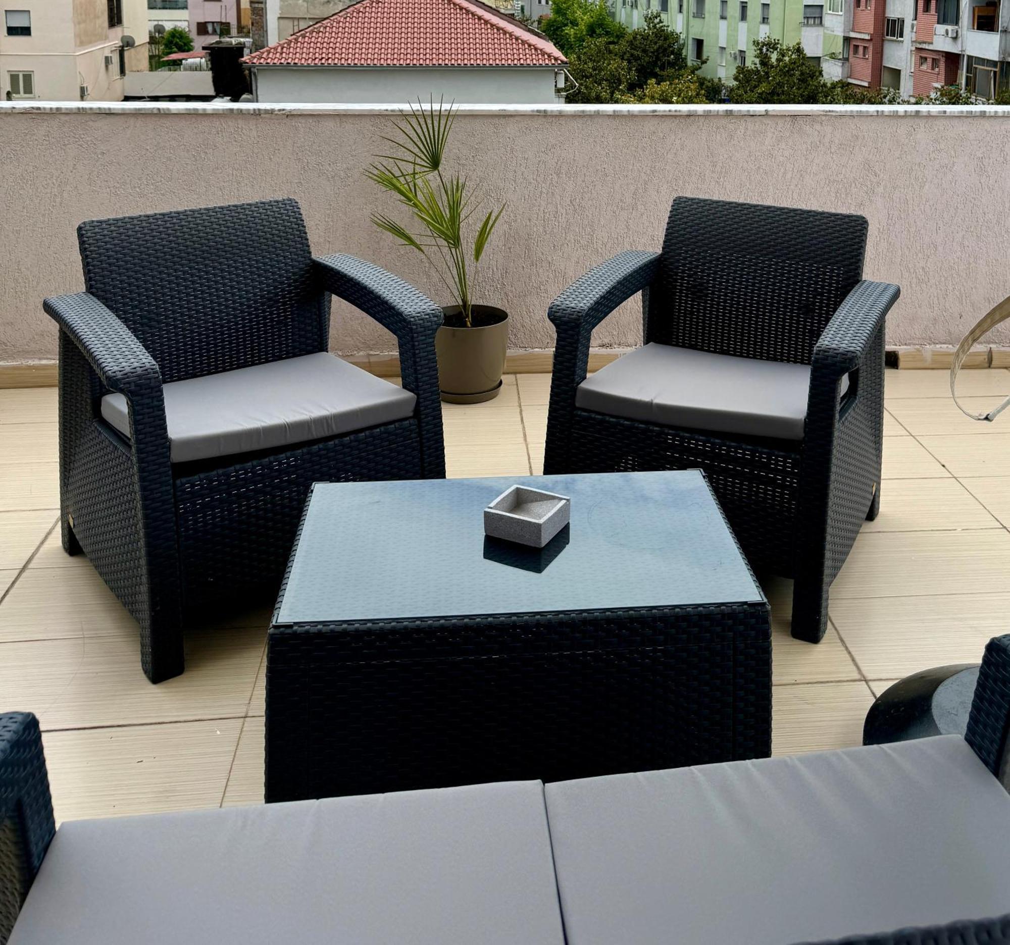 Luxury Apartments In City Center Дуррес Экстерьер фото