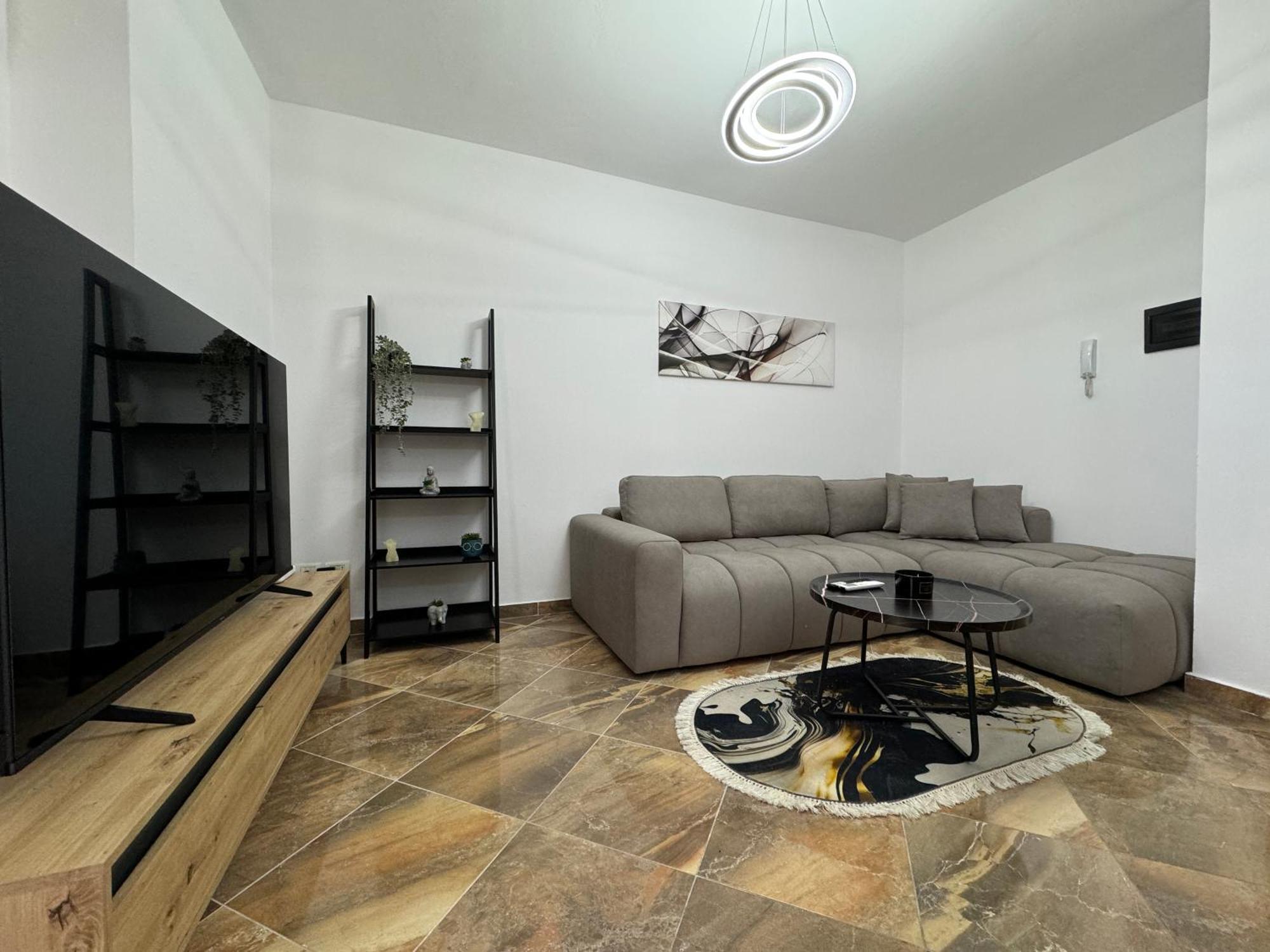 Luxury Apartments In City Center Дуррес Экстерьер фото